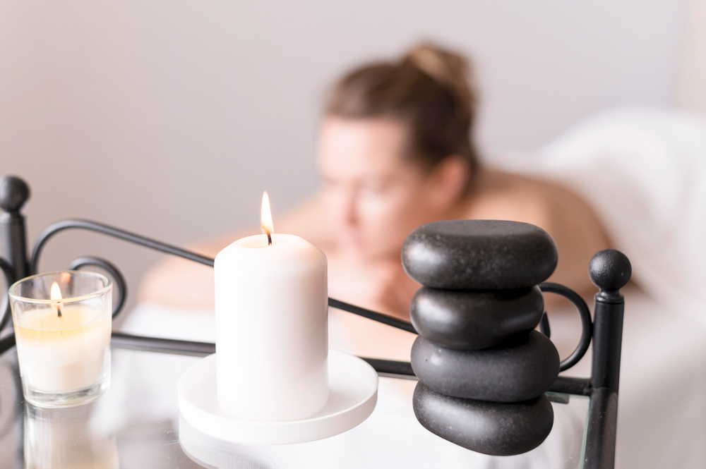 Massagens de Relaxamento, Velas e Pedras Quentes